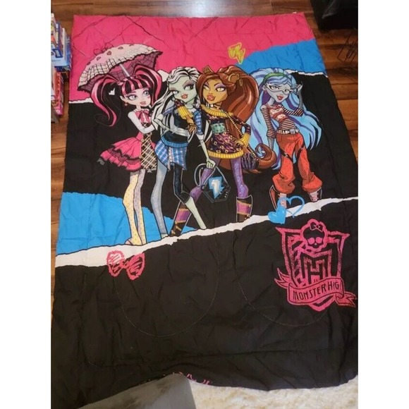 Monster High Comforter Twin Bedding Ghouls Rule 64" x 84" Blanket & Pillowcase - Picture 1 of 5